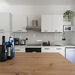 Careva 1 - Vipvipvillas コスタ・テギセ