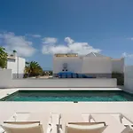 Careva 1 - Vipvipvillas コスタ・テギセ