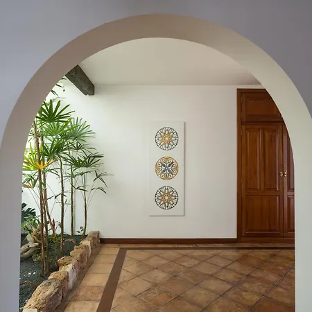 Careva 1 - Vipvipvillas Costa Teguise