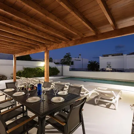Careva 1 - Vipvipvillas *